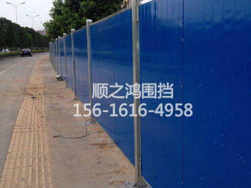 泡沫夹心围墙 (1)